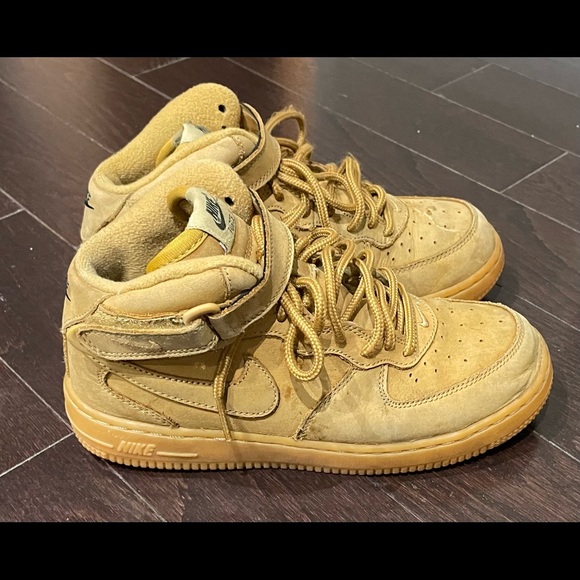 Boys Nike Air Force 1 Sneakers size 3Y US - Picture 2 of 6